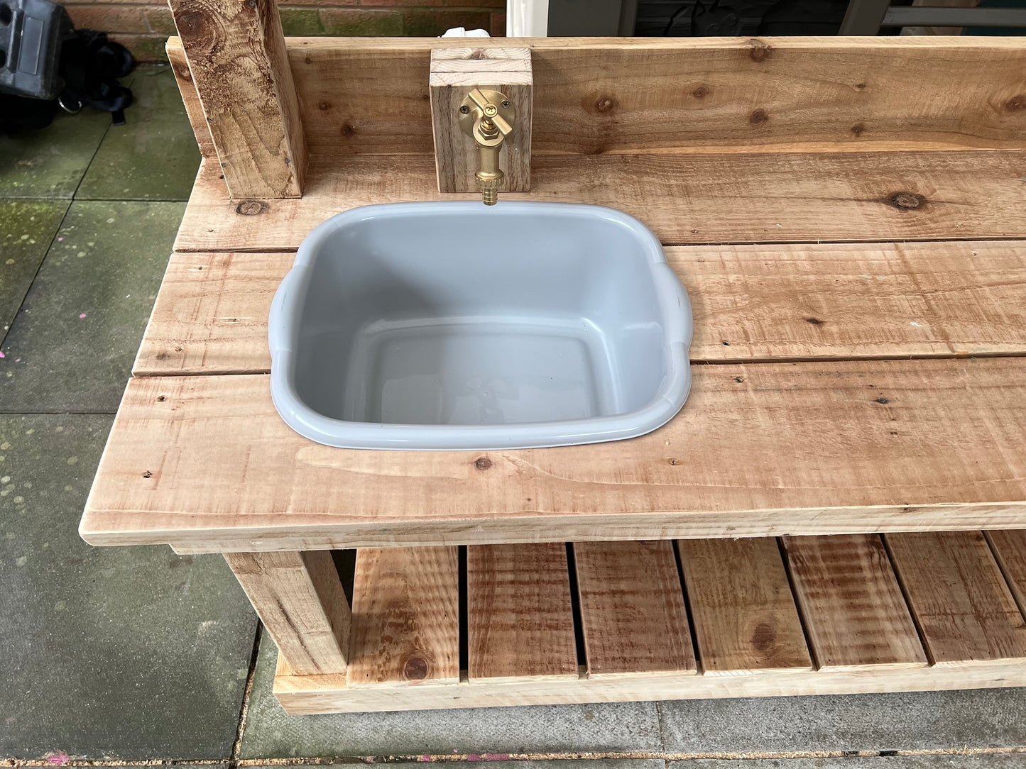Mud Kitchen (made to order)