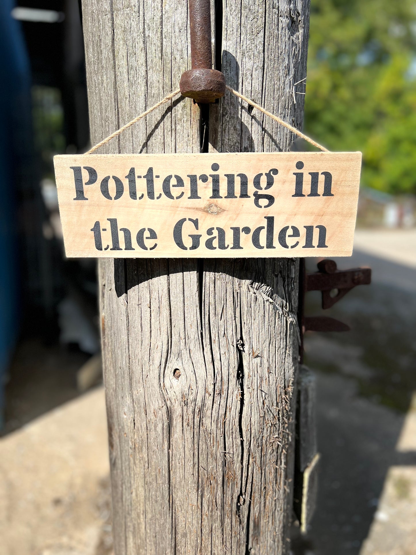 Handmade wooden sign - (Pottering in the Garden)