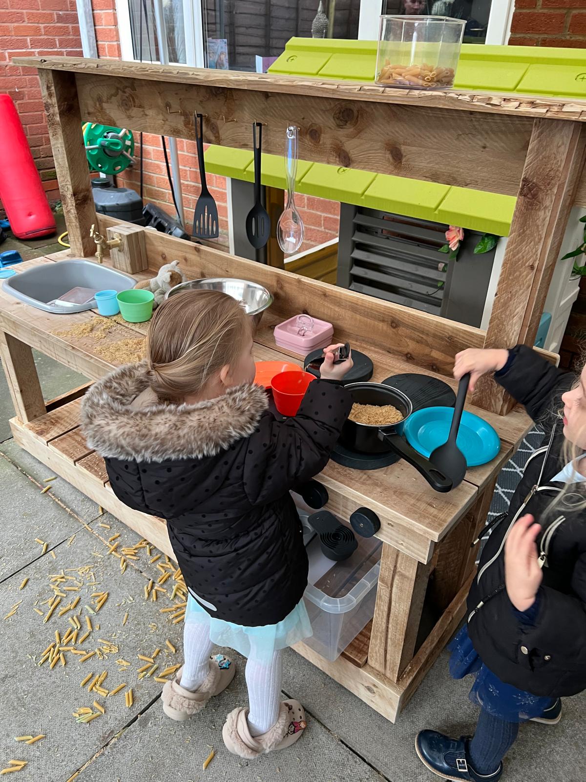 Mud Kitchen (made to order)